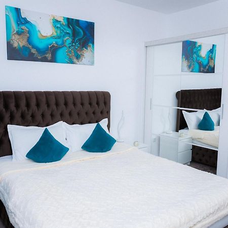 Elysian Urbanscape Brown, 2 Rooms, Near Bucharest Chiajna 外观 照片
